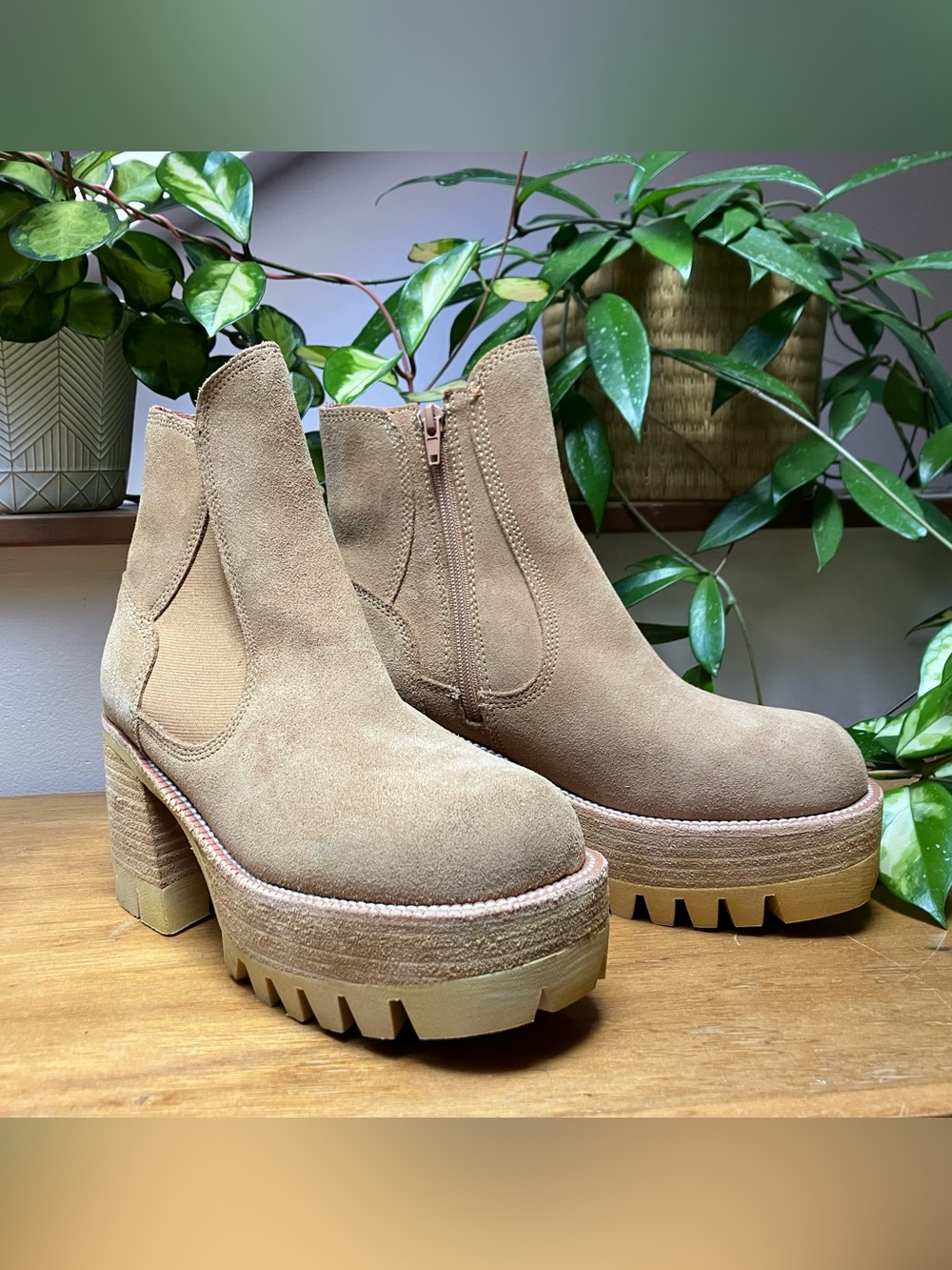 Jeffrey Campbell Preston Boot - Tan Suede - NWOB - Women’s Size 8.5